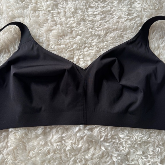 Lululemon Black Like Nothing Bra Lightweight Light Support Size 34DD - Picture 4 of 10